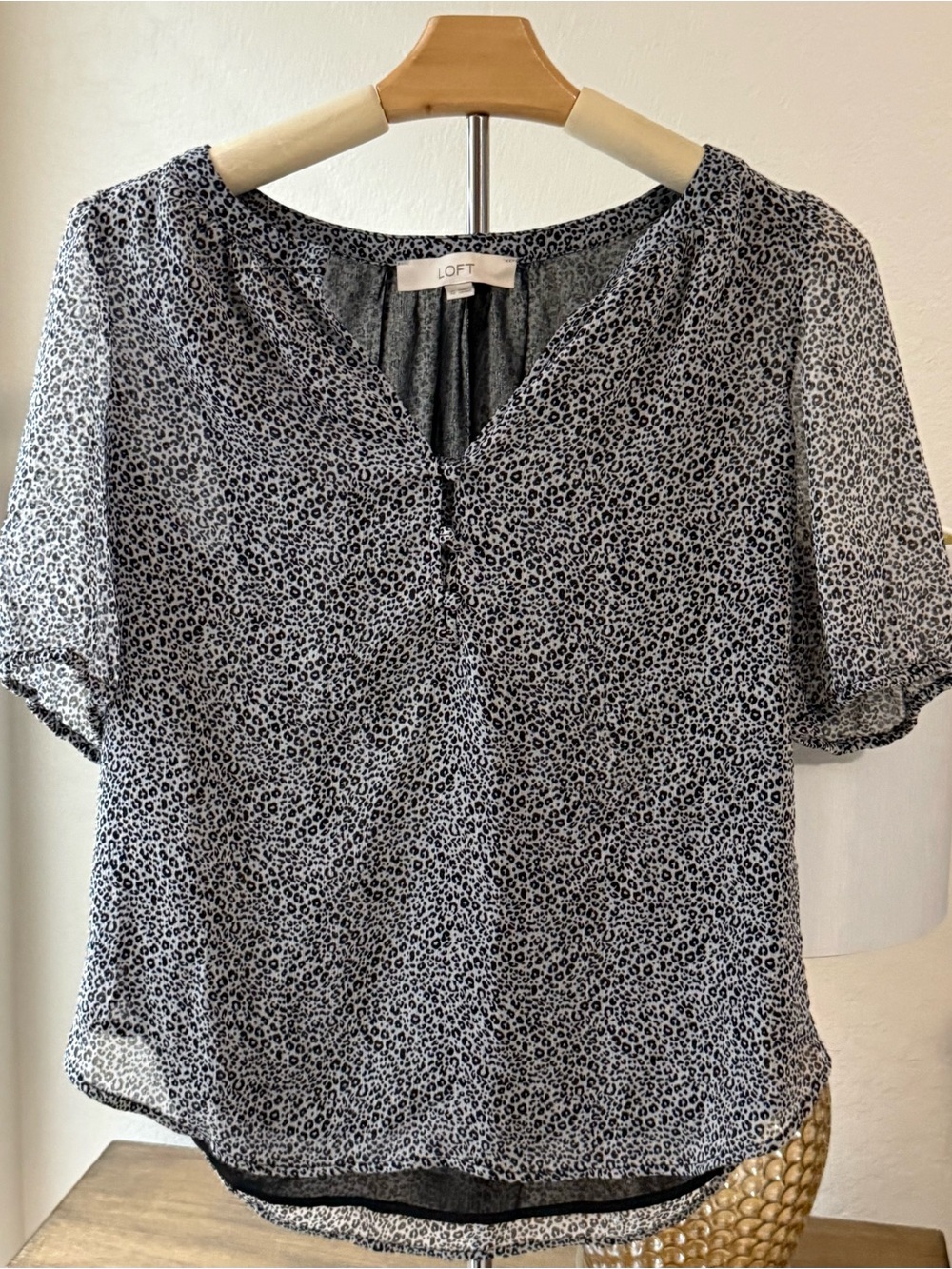 5 for $20 Deal- LOFT Black and White Micro Print Short Sleeve Blouse- Size XS